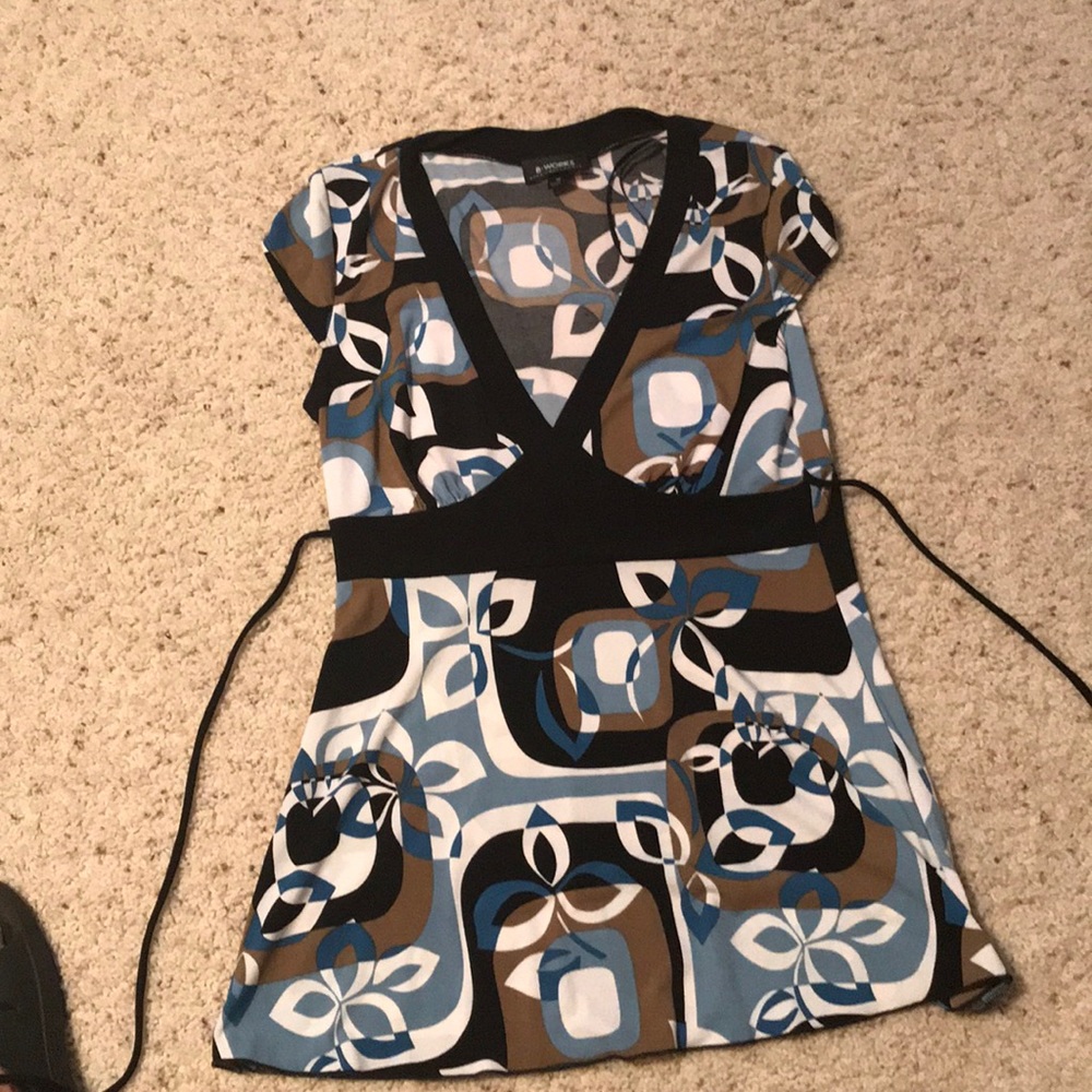 Cute v-neck dress top